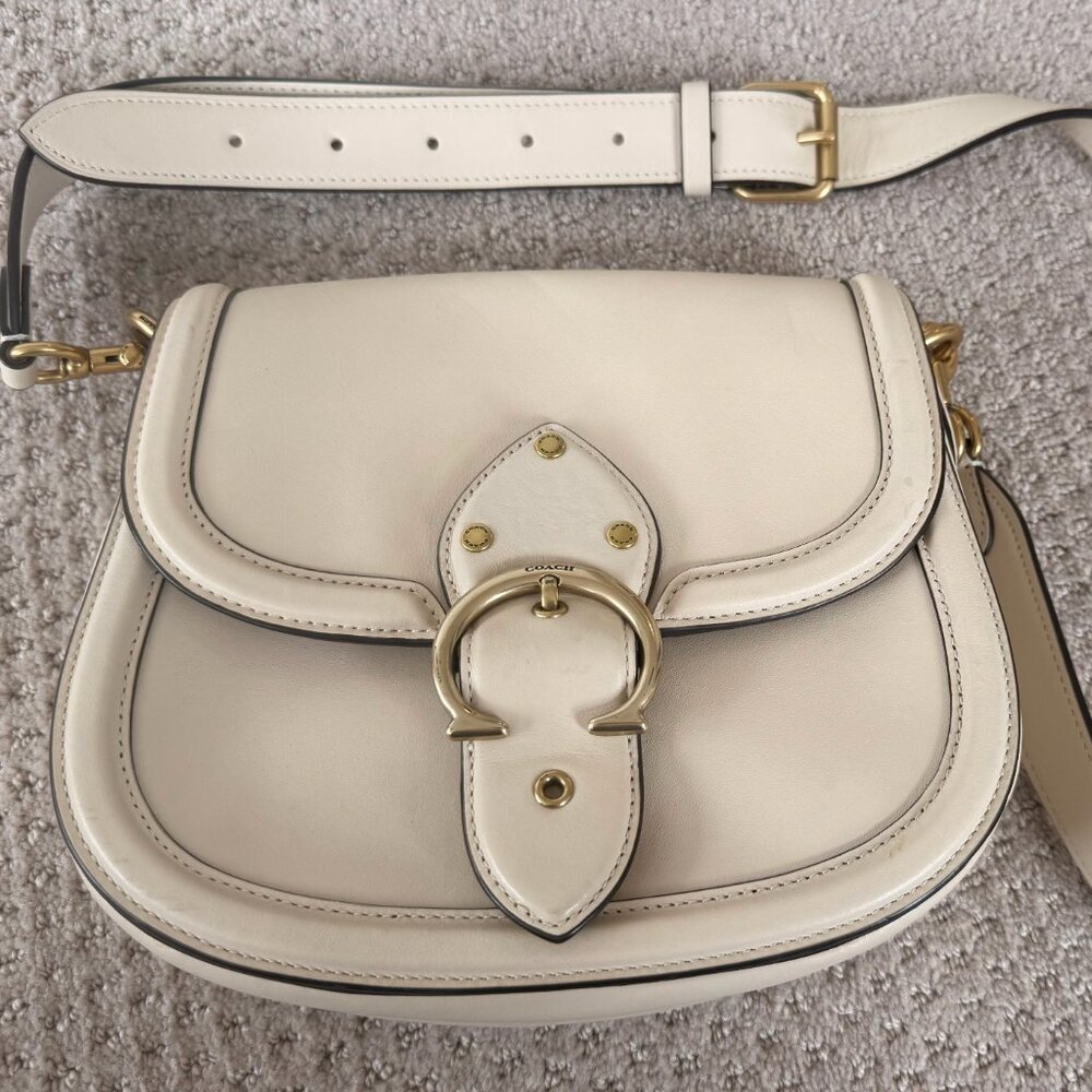 Coach Beat Leather Saddle Bag Crossbody in Ivory